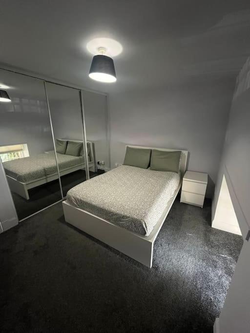 Apartamento Boyds Entry Flat Old Town Edimburgo Exterior foto
